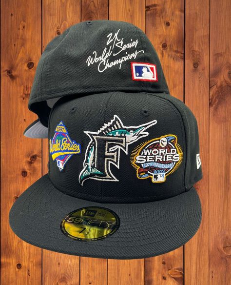 Mlb Fitted Hats, Mens Fitted Hats, Topi Vintage, Custom Fitted Hats, Snapback Hats Men, Swag Hats, Mlb Hats, Dope Hats, Florida Marlins