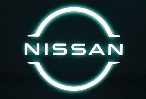 Nissan has unveiled its new logo, the new emblem design making its official premiere alongside the global debut of the automaker’s Ariya all-electric crossover. The new Nissan logo adopts a sleeker look, similar in approach to that taken by Volkswagen for its new logo by adopting a slimmer font and … Historical Logo, Nissan R34, Car Brands Logos, Tokyo Motor Show, Nissan Nismo, Luxury Car Brands, Sport Banner, New Nissan, Nissan Logo