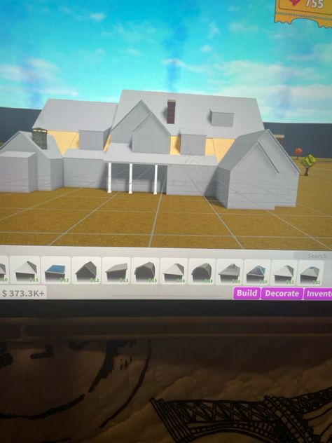 Fun Bloxburg Builds, Realistic Blocksburg Houses, Bloxburg Wardrobe, Things To Build In Bloxburg, Town Layout, Bloxburg School, Modern Suburban House, Bloxburg Building, Beach House Room