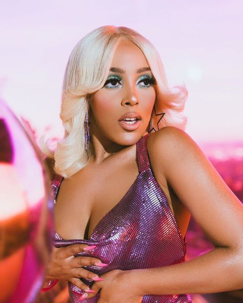 Doja Cat photographed by Tyler Roi on the set of 'Say So' | February 2020 Disco Makeup, Gucci Mane, 70s Disco, Female Rappers, Doja Cat, Manado, Cardi B, Big Hair, Her Music