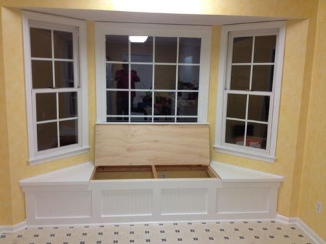 Bay Window Seat Diy, Bay Window Storage, Diy Bay Window, Bay Window Seating, Window Storage Bench, Bay Window Benches, Diy Window Seat, Bay Window Living Room, Window Seating