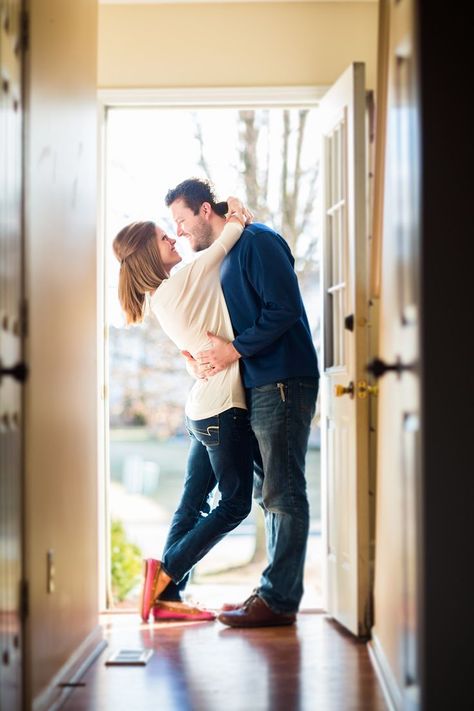 New House Couples Photos, New Homeowners Photoshoot, New Home Engagement Photos, New Homeowner Photoshoot, Homeowner Photo Shoot, Couple In Front Of House, Move In Photoshoot, Moving In Photoshoot, New Homeowner Pictures