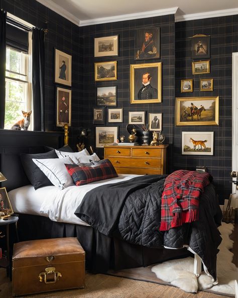 Sherlock holmes inspired room Thomas Bedroom, Lauren Aesthetic, Vintage Kids Room, Teenage Boy Room, Chalet Chic, Log Cabin Interior, Cottage Bedroom, Room Redo, Big Boy Room