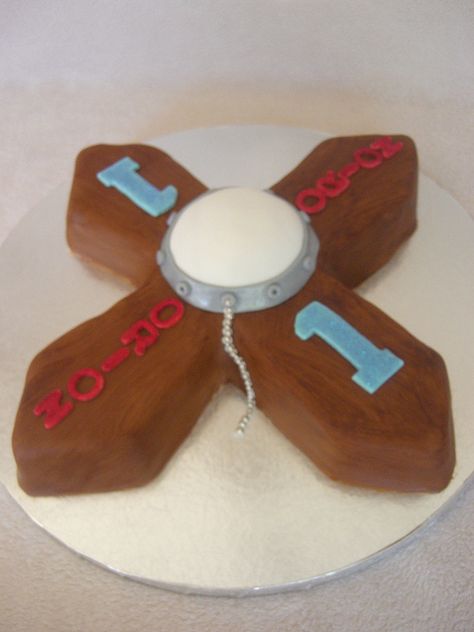 Spinning ceiling fan cake....even better. ;) Ceiling Fan Cake, Fan Cake Design, Cake For His Birthday, Fan Costume, Cupcake Design Ideas, Ceiling Fan Ideas, Fan Ideas, Large Cake, 1st Birthday Party Ideas