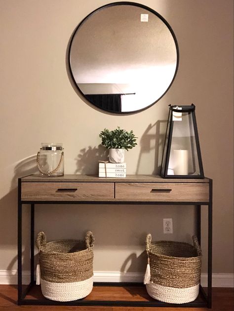 Hall Table Ideas, Mirror And Console Table Ideas, Entryway Table Ideas Modern, Entrance Console Table Decor, Entrance Table Ideas, Hall Table Styling, Front Hall Decor, Console Table Styling Modern, Narrow Entryway Decor