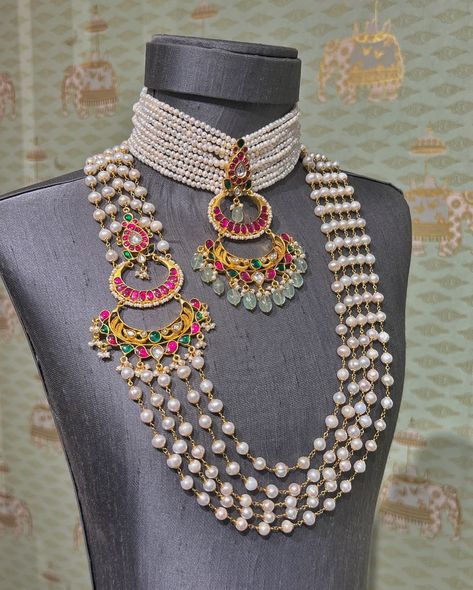 Temple Kundan jewellery is a never ending love affair 😍 don’t you think ? [rajatamaya, silver, silver jewellery, silver925 , jewels, wedding jewellery, Indian bride, bridal, wedding , Indian wedding, trending, Kundan jewellery, choker, necklace, sterling silver] Wedding Jewellery Indian, Jewellery Choker, Vintage Indian Jewelry, Silver Jewelry Accessories, Edgy Jewelry, Wedding Indian, Jewellery Indian, Gold Jewelry Stores, Pearl Necklace Set