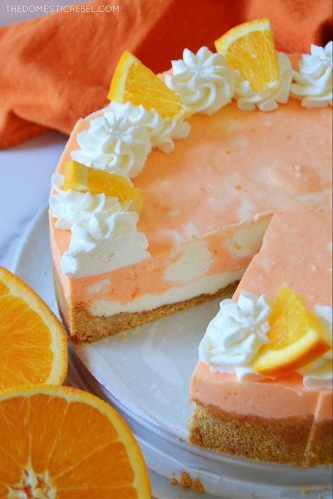 Dreamsicle Pie, Orange Creamsicle Cheesecake Recipe, Orange Creamsicle Cheesecake, Creamsicle Cheesecake, Everyday Desserts, Light Cheesecake, Orange Cheesecake, Creamsicle Cake, Cottagecore Recipes