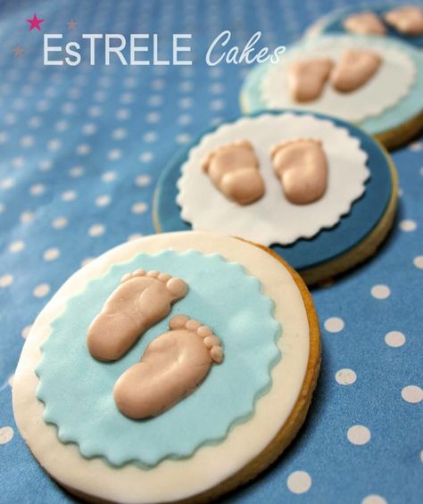 #EstreleCakes baby steps cookies First Steps Cookies Ideas, Baby First Step Cake, First Steps Cookies, First Step Cookies, Baby's First Step, Baby Steps, Mom Tattoos, First Step, Cookie Decorating