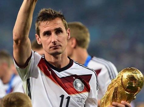 The World Cup's alltime leading goalscorer Miroslav Klose will retire at the end of the season. Goodbye to a legend Klose Germany, Gerd Muller, Miroslav Klose, World Cup Games, First World Cup, Dfb Team, Germany Football, Football Tournament, Football Highlight