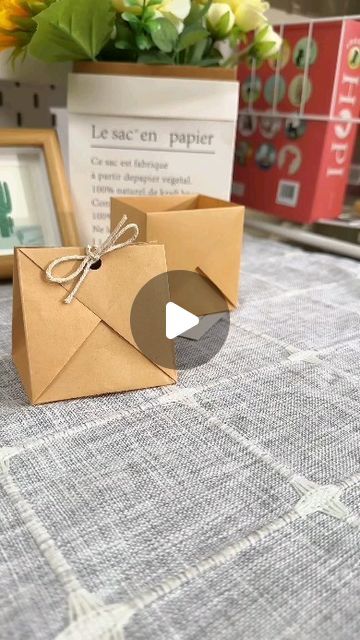 be proud of the gifts you're giving on Instagram Paper Bag How To Make, Diy Craft Packaging, Paper Pouch Template, Paper Box Making Ideas, Paper Hand Bag Craft, Easy Gift Wrap Ideas, How To Make A Paper Bag Diy, Easy Paper Gift Ideas, Craft Ideas Origami