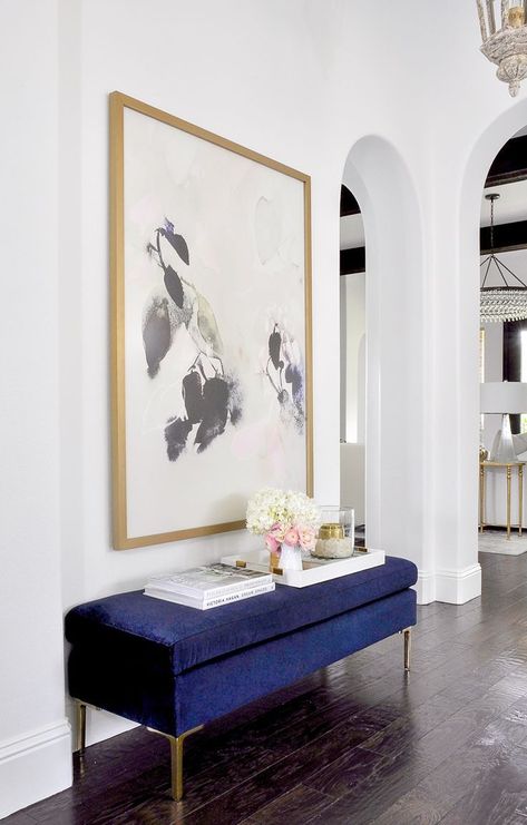 decorated home entry with blue velvet bench and beautiful large artwork Film Decor, Velvet Bench, Large Scale Art, Scale Art, Foyer Decorating, Bench Decor, Boutique Interior, Inviting Home, Art Blue