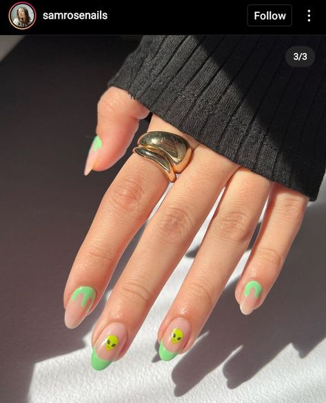 Cute Alien Nails, Alien Nails Design, Alien Nail Art, Finger Makeup, Alien Nails, Uñas Aesthetic, Girls Nail Designs, 2024 Nails, Easy Doodle