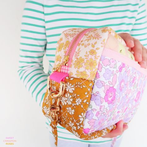 Wee Billow Bag - sewing pattern Project Bag Sewing Pattern, Quilted Bag Patterns, Bag Sewing Pattern, Cute Sewing Projects, Handmade Inspiration, Workshop Ideas, Bag Sewing, Handmade Wardrobe, Sewing Diy