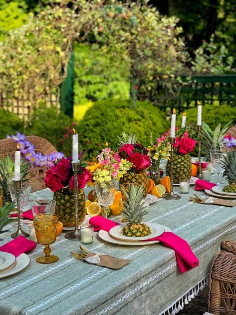 Looking for Hawaiian party theme ideas? Follow these simple tips to hosting an elegant luau party friends and family won't forget. #hawaiianpartydecorations #hawaiianthemeparty #luaupartyideas #luauparty #luauthemeparty #luaupartyideasdecorations #luaupartydecorations Luau Garden Party, Hawaiian Theme Dinner Party, Tropical Theme Picnic, Elevated Luau Party, Luau Dinner Party, Classy Luau Party Ideas For Adults, Tropical Bday Party Ideas, Summer Birthday Party Ideas For Women, Classy Luau Party