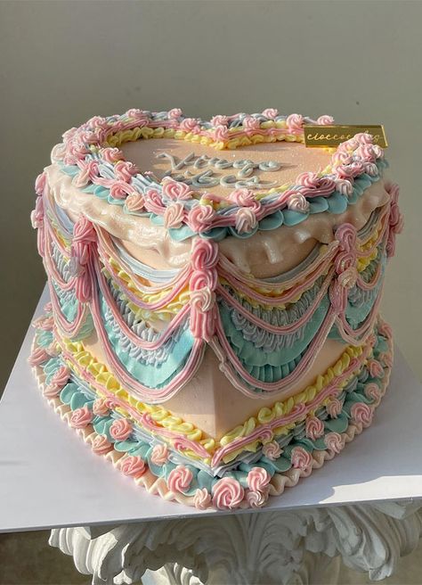 Vintage cake, Lambeth cake, birthday cake aesthetic, Lambeth birthday cake, vintage style cake, Lambeth birthday cake ideas Fake Vintage Cake, Rainbow Vintage Cake, Vintage Inspired Cake, Lambeth Style Cakes, Colorful Vintage Cake, Pastel Heart Cake, Victorian Cakes Vintage, Vintage Style Cakes, Whimsigoth Cake