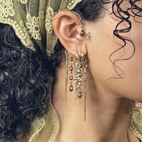 Curated Ears Silver, Funky Piercings, Hippie Piercings, Cool Piercings, Dope Jewelry, Funky Jewelry, Jewelry Lookbook, Ear Rings, Dream Jewelry