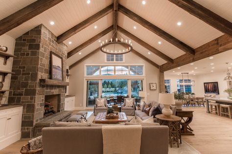 Vaulted Ceiling Living Room, Casa Country, Accent Walls In Living Room, Living Room Remodel, Living Room Accents, Rustic Living, Family Room Design, Livingroom Layout, Rustic Living Room