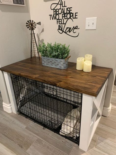 Kennel In Bedroom, Decorate Dog Kennel, Cosy Dog Crate, Home Pet Ideas, Dog Shelf Ideas, Aesthetic Dog Cage, Dog Crate Setup, Dog Crate Area, Aesthetic Dog Crate Ideas