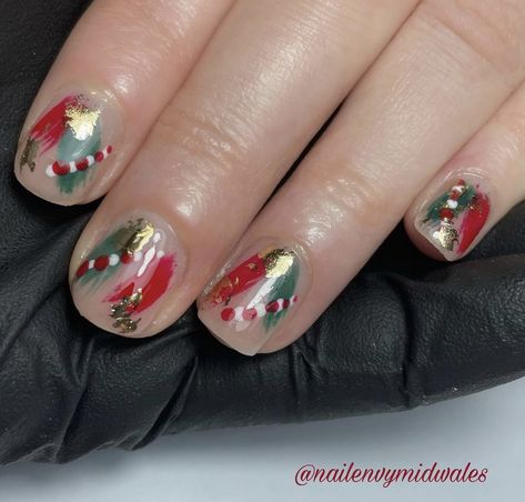 Christmas Abstract Nails, Christmas Aura Nails, Abstract Christmas Nails, Nails Abstract, Ny Nails, Christmas Abstract, New Years Nail Designs, Beauty Marks, Candy Cane Nails