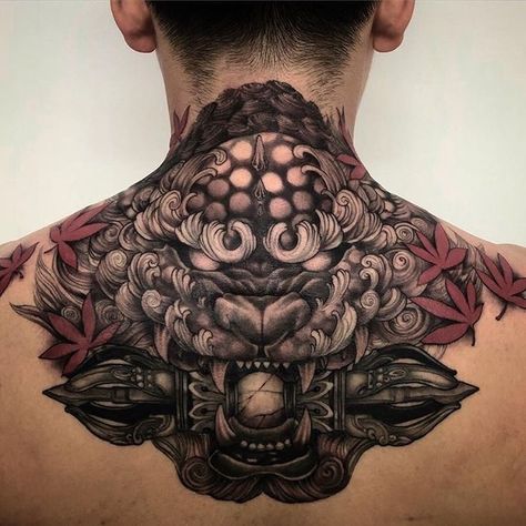 Back And Neck Tattoos, Men’s Back Neck Tattoo Ideas, Back Neck Tattoo For Guys, Back Neck Tattoo Men, Chest Tattoo Japanese, Back Of Neck Tattoo Men, Tato Geisha, Tato Irezumi, Back Tattoos For Guys Upper