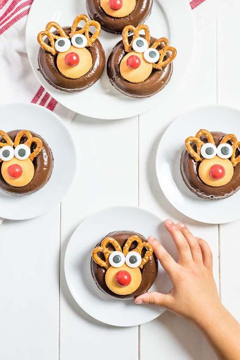 Reindeer Donuts Kids, Reindeer Desserts, Gluten Free Donut Recipe, Healthier Dessert Options, December Ideas, Fried Donuts, Christmas Donuts, Healthy Holiday Recipes, Gluten Free Donuts