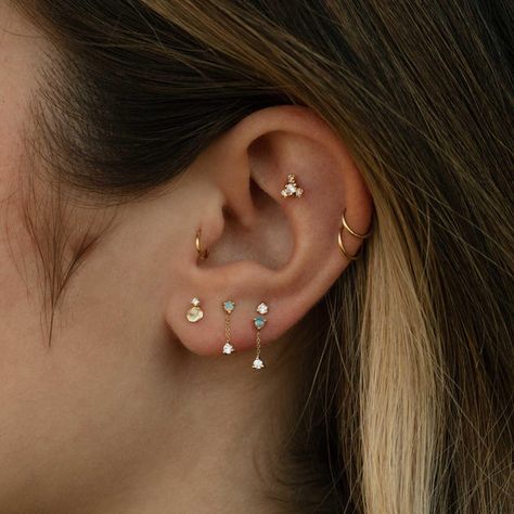 Minimalist Ear Piercings, Flat Piercing, Cool Ear Piercings, Pretty Ear Piercings, Cute Ear Piercings, Ear Style, Double Helix, Flat Back Earrings, All Day Everyday