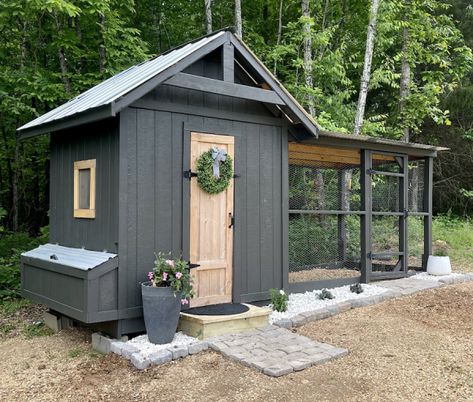 Chicken Coup, Coop Design, Chicken Coop Designs, Coop Plans, Outdoor Buildings, Building A Chicken Coop, Chicken Coop Plans, Backyard Chicken Coops, Hen House