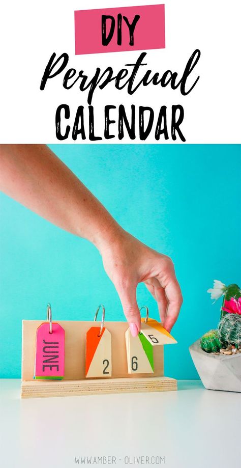 How to make a perpetual calendar for a colorful way to display the date! You'll need wood pieces, wooden tags, glue, metal rings, paint, and a drill. #craft #calendar #officedecor Hyperfixation Ideas, Diy Perpetual Calendar, Craft Calendar, Diy Desk Calendar, Simple Woodworking Projects, Wood Calendar, Creative Calendar, Wooden Calendar, Woodworking Projects For Beginners