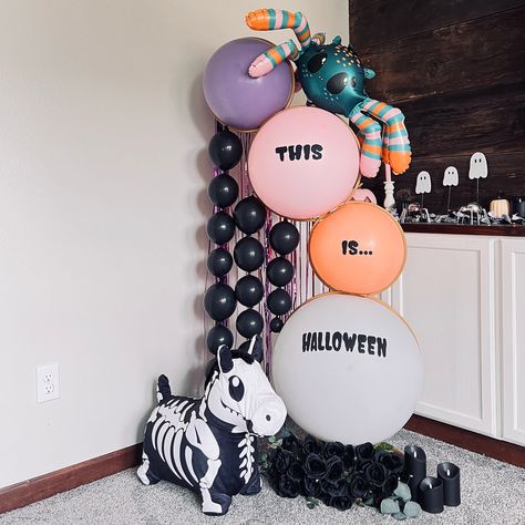 Until next year, spooky friends…👻✨ • • • #HalloweenMemories #BalloonDecor #HalloweenBalloons #SpookySeason #LuxePlayEvents #HalloweenVibes #PartyDecor #BalloonDesigns#LuxePlay#CDA#PostFalls#SpokaneValley#LibertyLake Luxury Baby Shower, First Birthday Balloons, Party Setup, Halloween Balloons, Modern Party, Birthday Party Balloon, Balloon Design, Party Entertainment, Custom Party