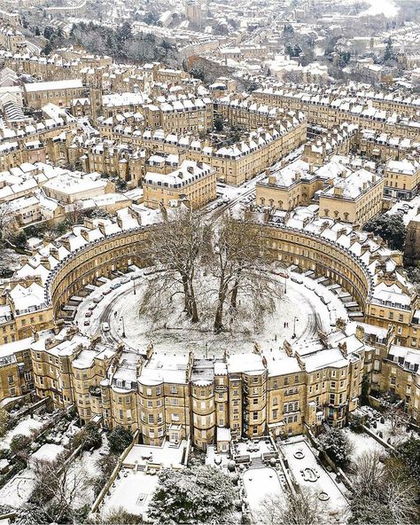 The Circus Bath, Chicago Water Tower, Roman Pool, Visit Bath, Hohenzollern Castle, Bath Somerset, Georgian Townhouse, Victorian Townhouse, Bath England