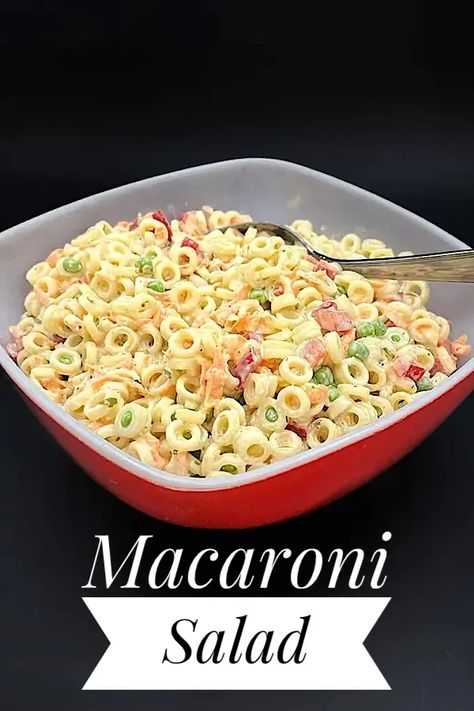 Macaroni Salad Classic Macaroni Salad, Pasta Pie, Vegetable Diet, Harvest Kitchen, Potluck Dinner, Summer Side Dish, Macaroni Recipes, Pork Soup, Macaroni Salad Recipe