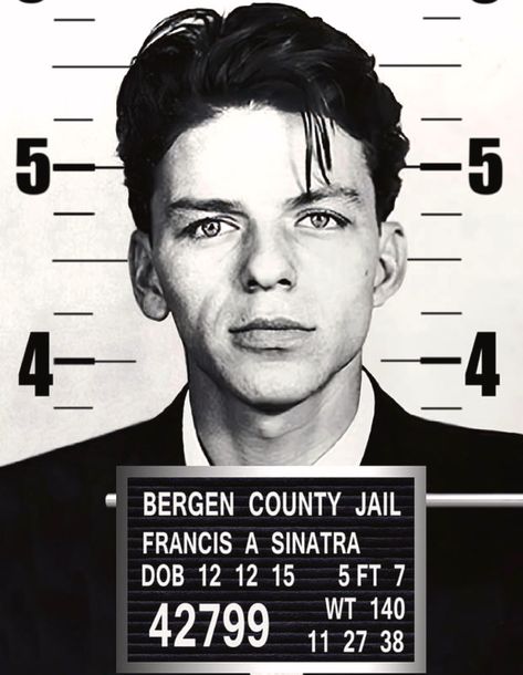 Mug Shots Aesthetic, Frank Sinatra Mugshot, Frank Sinatra Poster, Frank Sinatra Quotes, Celebrity Mugshots, Pictures For Wall, Future Poster, Room Collage, Dolce Far Niente