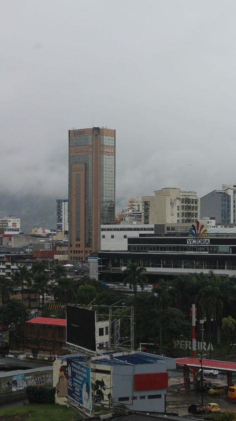 #ciudad #calles#pereira #colombia #edificios #paisajes #muros #vistas #fotografia #fotos #murales #viajeros #viajes #city #streets #pereira #colombia #buildings #landscapes #walls #views #photography #photos #murals #travelers #travel City Streets, Photography Photos, Seattle Skyline, New York Skyline, Seattle, New York, Photography, Travel, Pereira