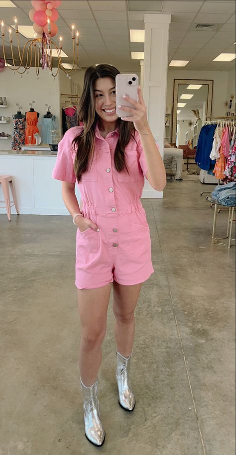 Cutest pink denim romper with silver boots💕 Pink Denim Dress, Short Denim Skirt Outfits, Pink Denim Romper, Denim Romper Outfit, Short Jumpsuit Outfit, Shorts Romper Outfit, Florida Disney, Swift Concert, Silver Boots