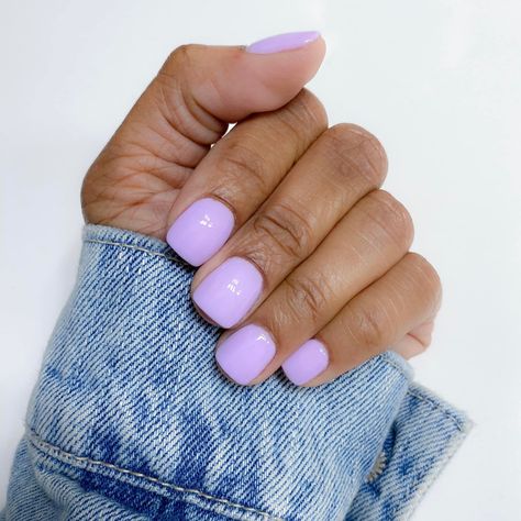 Gel Nails Periwinkle, Short Nails Dip Powder Spring, Cute Spring Pedicure Ideas, Natural Nails Spring Colors, Shirt Dip Nails, Square Dip Powder Nails, Dip Powder Nails Colors Summer Short, Sns Nails Summer, Cute Sns Nails