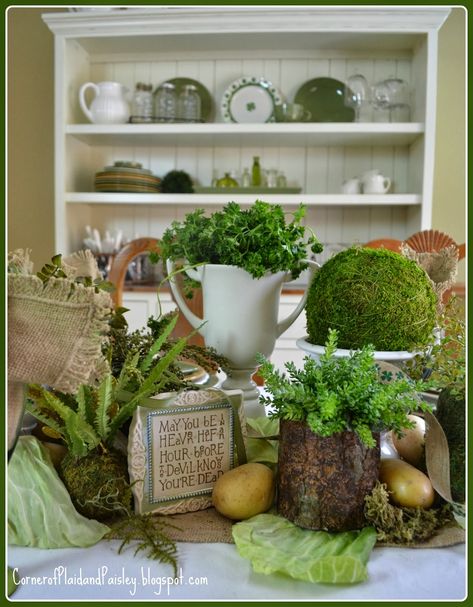 St. Patrick's Day Tablescape - Cabbage, Parsley and Potatoes - Corner of Plaid and Paisley March Decor, Ireland St Patricks Day, Patio Table Decor, St Patties, Cloth Ideas, St Patricks Day Food, Irish Decor, St Patrick's Day Decor, French Country Dining