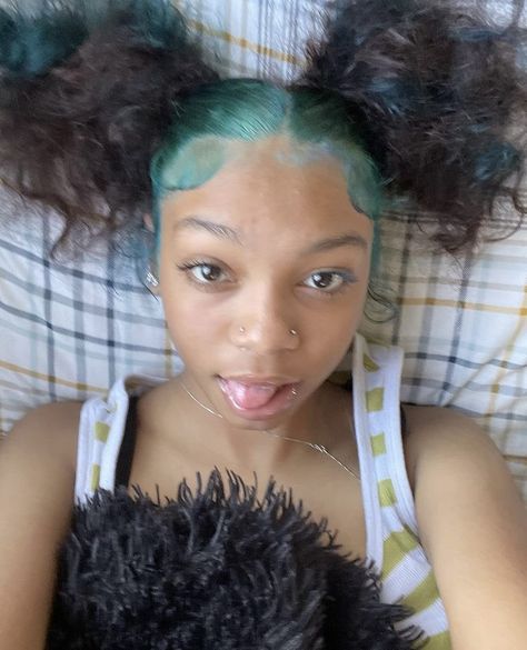 Adore Hair Dye, Hair Stripes, Mixed Curly Hair, Peekaboo Hair, Turquoise Hair, Quick Natural Hair Styles, Edges Hair, Dyed Hair Inspiration, Curly Hair Styles Easy