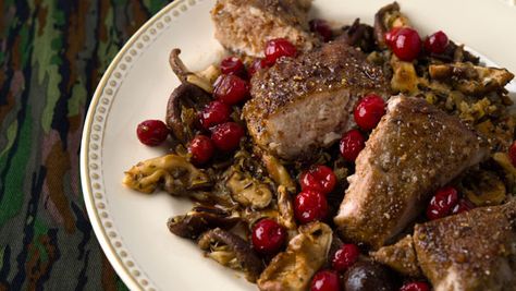 A grouse breast recipe that hinges on flavors of the Northwoods: Wild rice, mushrooms and cranberries. Ruffed grouse is ideal, but you could use chicken. Grouse Breast Recipe, Grouse Recipe, Partridge Recipe, Grouse Recipes, Icelandic Christmas, Sage Grouse, Bird Recipes, Pheasant Recipes, Season Recipes