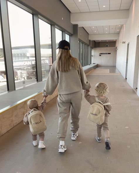 Raw Fashion, Baby Boy Fall Outfits, Family Cute, Future Mommy, Moms Goals, Mommy Goals, Foto Baby, Mommy Baby, Future Mom