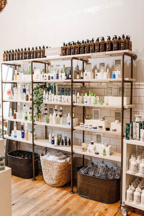 Bathroom Skincare Display, Retail Skincare Display, Beauty Product Display, Skincare Retail Store Design, Skincare Product Display Retail, Skincare Boutique, Soap Store, Makeup Boutique, Skincare Shop