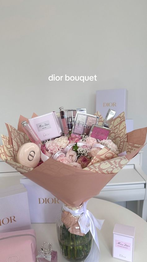 m ✨ (@PRADAXBBY) on X Dior Bouquet, Korean Skin Care Secrets, Luxury Birthday, Gift Bouquet, Cute Birthday Gift, Gift Inspo, Dream Gift, Pink Girly Things, Happy Birthday Gifts