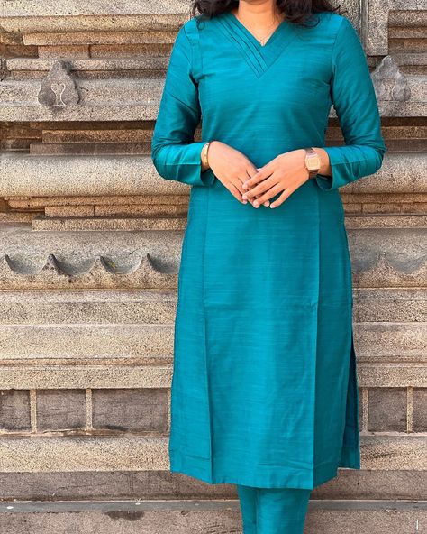 🚨RESTOCKED🚨 E-969 rawsilk kurta set with full sleeves ( with lining ) With or without duppata Sizes:Xxs to xxl Mild soap handwash and steam ironing is recommended Dm for orders and price Colour may slightly vary due to lighting Model Size -Xs [kurti, festive, maxi, co ord, kurta sets, regular wear, casual wear, office wear, style, marriage] #kurti#casulakurti#dailywearkurti#smallbusiness#officewearkurti#officewearstyle#kurtisofeyal#festivekurtis#kurtidesign#kurtis #kurticollection#kur... Kurti Collection, Boutique Dress Designs, Kurta Set, Full Sleeves, Kurti Designs, Raw Silk, Co Ord, Office Wear, Mild Soap