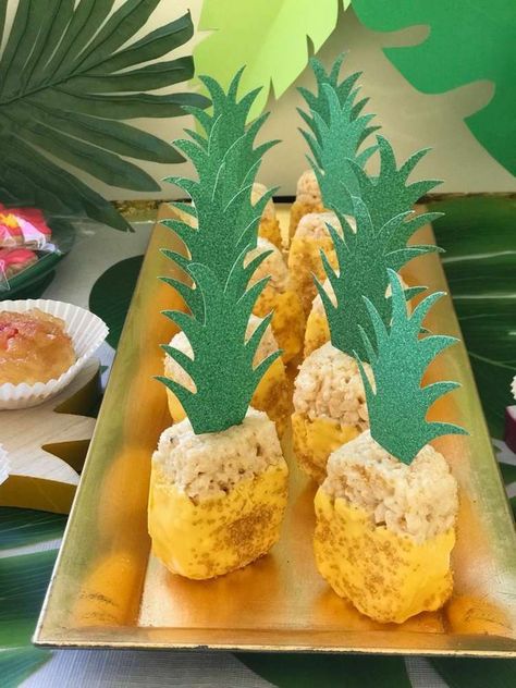 Pineapple Baby Shower | CatchMyParty.com Pineapple Birthday Party, Hawaiian Baby Showers, Pineapple Theme, Luau Baby Showers, Spongebob Birthday Party, Tropical Birthday Party, Pineapple Birthday, Aloha Party, Spongebob Party