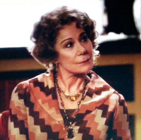 Ariadne Oliver (Zoe Wanamaker) Ariadne Oliver, Brindlewood Bay, Zoe Wanamaker, Zoë Wanamaker, Middle Aged Woman, Jumping To Conclusions, Hercule Poirot, Agatha Christie, Wardrobe Inspiration