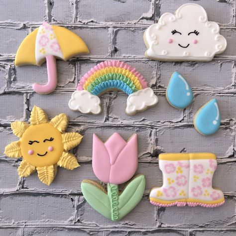 April Shower Bridal Shower Theme, April Shower Birthday Party, Spring Sprinkle Shower Ideas, April Showers Birthday Theme, April Showers Gender Reveal, April Showers Party Theme, May Showers Bring May Flowers, Tulip Baby Shower Theme, April Showers Bridal Shower Theme