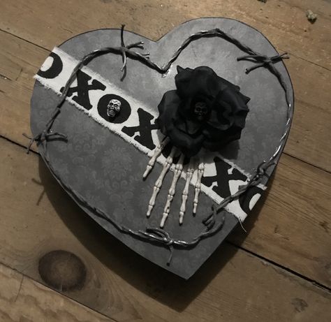 Goth Valentines Gifts, Goth Valentines Day Gifts Diy, Goth Present Ideas, Goth Valentines Day Gifts, Gothic Basket, Gothic Valentines Day Decor, Valentines Heart Chocolate, Valentines Box Diy, Alt Valentines