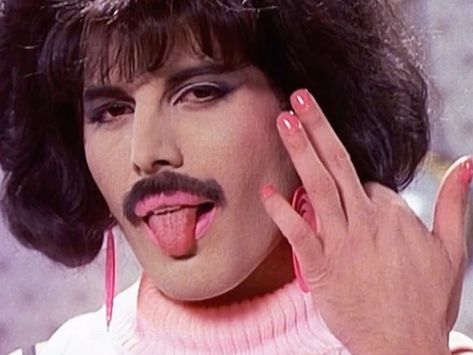 freddie mercury forever💫 on Instagram: “💅🏻💖Freddie as Melina while making of “I Want To Break Free” music video 💄 — it’s freaking third video i posting today because insta blocked…” Freddie Mercury Mustache, Fred Mercury, I Want To Break Free, Queen Albums, Queen Youtube, Freddy Mercury, We Will Rock You, Queen Freddie Mercury, John Deacon