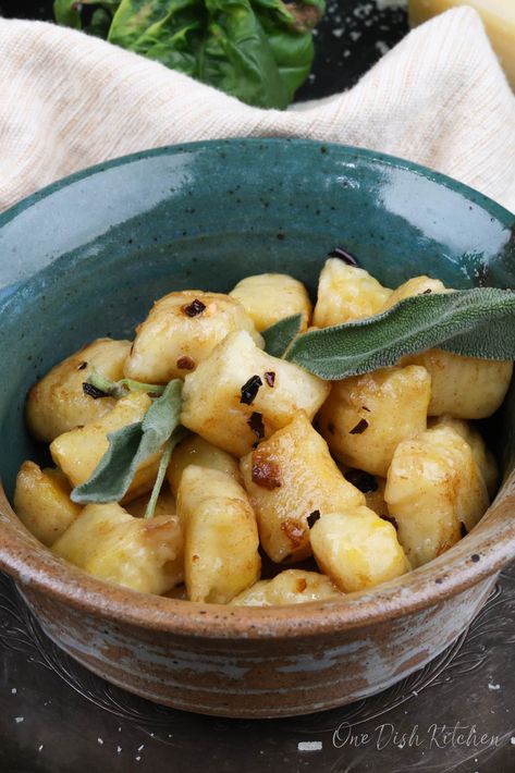 Small Meal Ideas Healthy, Gnocchi Pasta Recipes, Gnocchi Recipes Easy, Different Sauces, Gnocchi Recipes Homemade, One Dish Kitchen, Gnocchi Pasta, Recipe For 1, Gnocchi Recipe