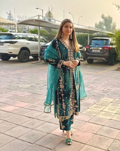 Nimrat Khaira Suits Latest, Punjabi Wedding Suits, Pink Footwear, Designer Suits For Wedding, Chic Outfits Edgy, Aesthetic Heels, Velvet Suit Design, Suit Traditional, Punjabi Dresses