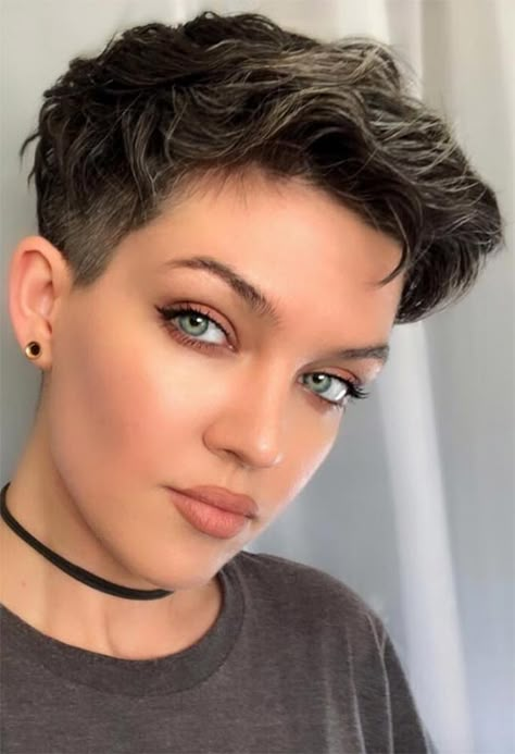 61 Extra-Cool Pixie Haircuts for Women: Long & Short Pixie Hairstyles New Short Hairstyles, Very Short Hair, Short Pixie Haircuts, Short Blonde, Short Hair Haircuts, Short Hair Styles Pixie, Short Pixie, Pixie Hairstyles, Undercut